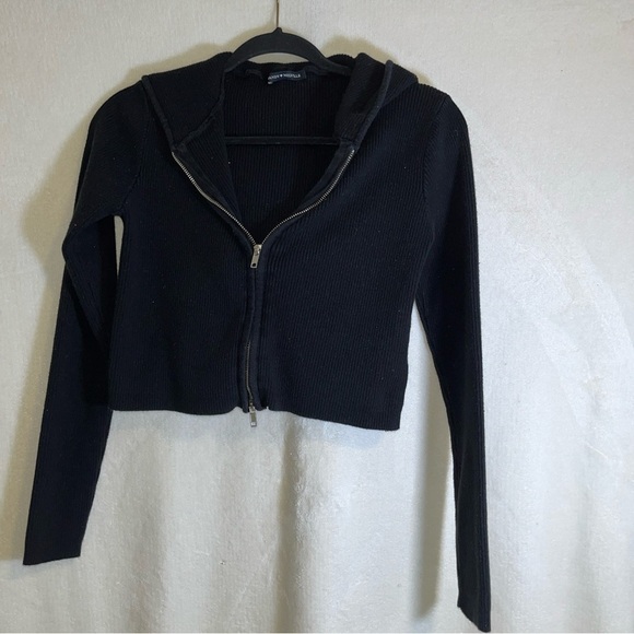 Brandy Melville Sweaters - brandy melville Women’s Size S 1/2 Long Sleeve Black sweater